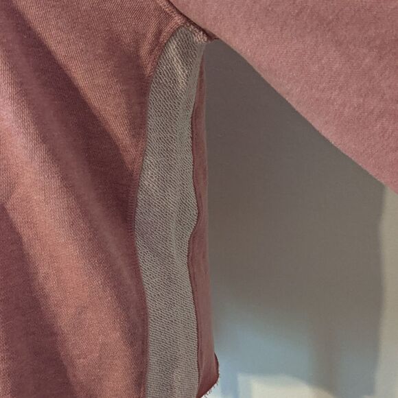 a.n.a Pink Sweatshirt Size Small NWT Distressed Pink Sweatshirt with Raw Edges - Picture 4 of 10